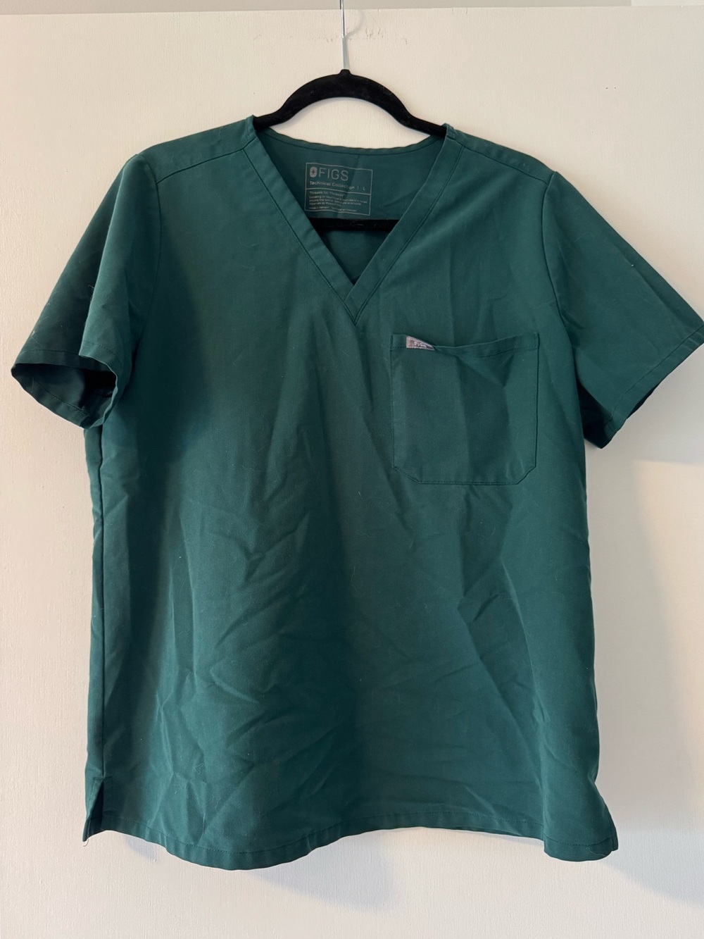 FIGS Women’s V-Neck Scrub Top style Catarina